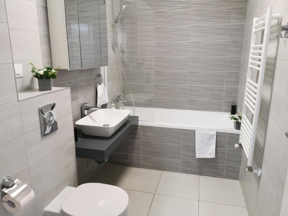 Marimonti Apartment Brasov Bagian luar foto