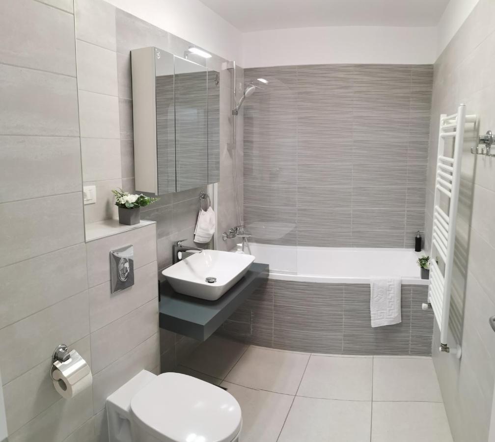 Marimonti Apartment Brasov Bagian luar foto