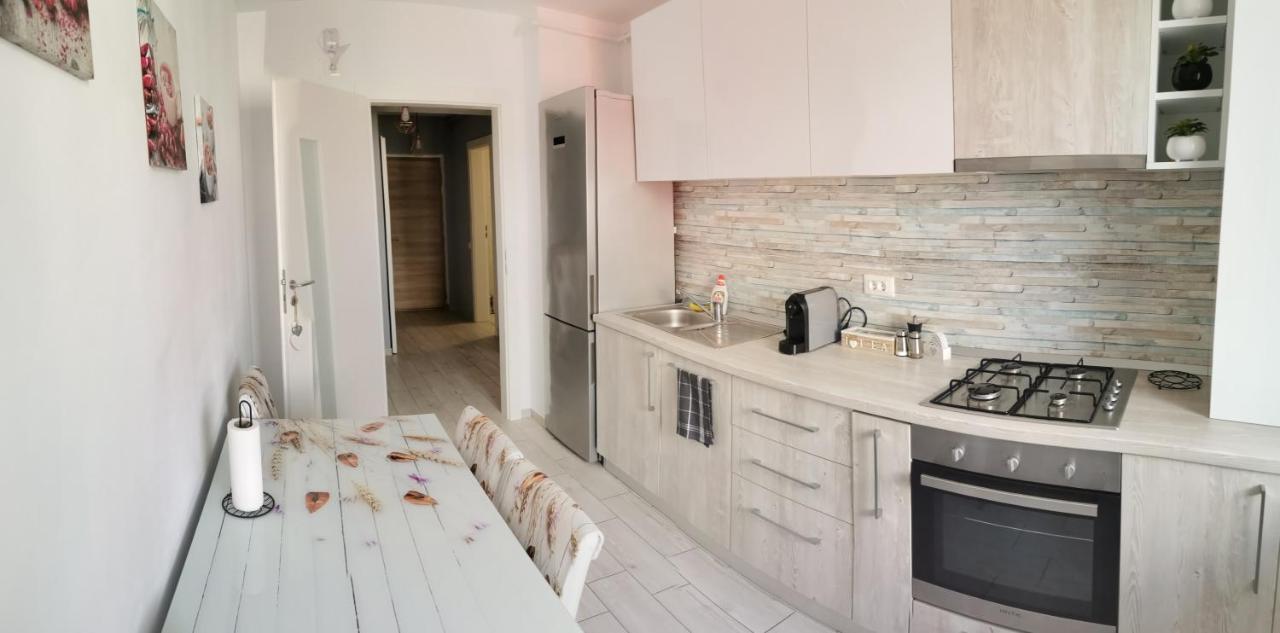 Marimonti Apartment Brasov Bagian luar foto