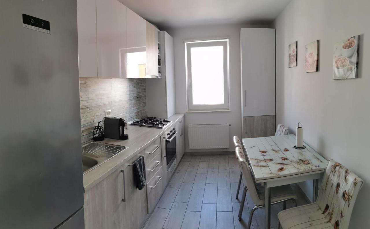 Marimonti Apartment Brasov Bagian luar foto